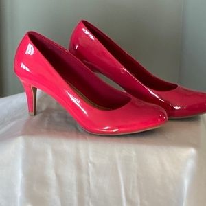 Women’s 8W Comfort Plus Prefictions Dress Shoes Dark Pink High Heels Stiletto